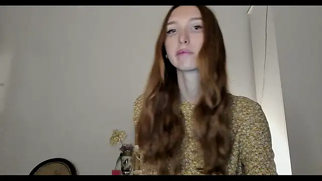 LisaIcon online show from 10/20/25, 05:02