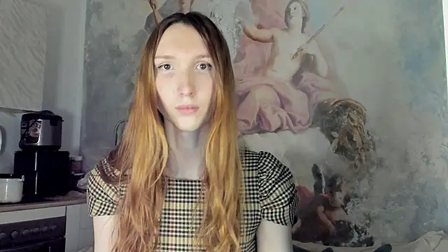 LisaIcon online show from 04/13/26, 06:57