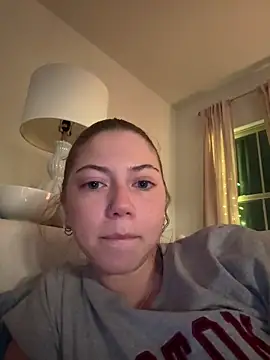 emilycoco online show from 04/19/26, 04:01