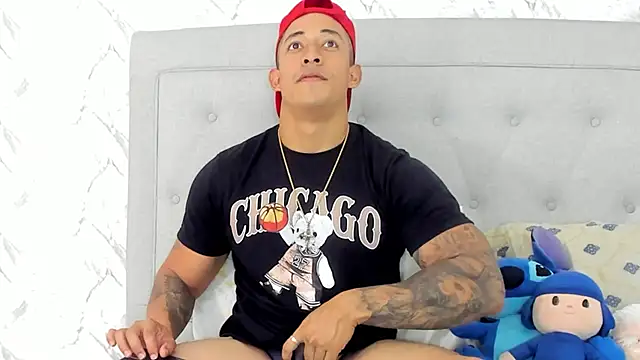 luigiferrara online show from 02/15/25, 07:39