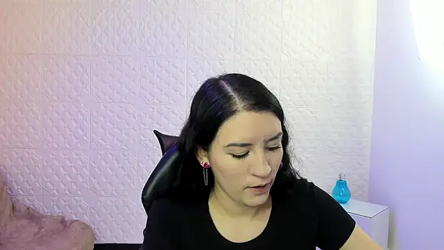 Violetaa diazz online show from 10/21/25, 09:15