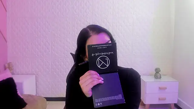 Violetaa diazz online show from 03/27/26, 09:25