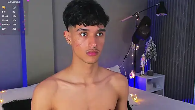 Snapshot of Busterspinter chatting on 12/11/24, 07:31 Busterspinter online show from 12/11/24, 07:31