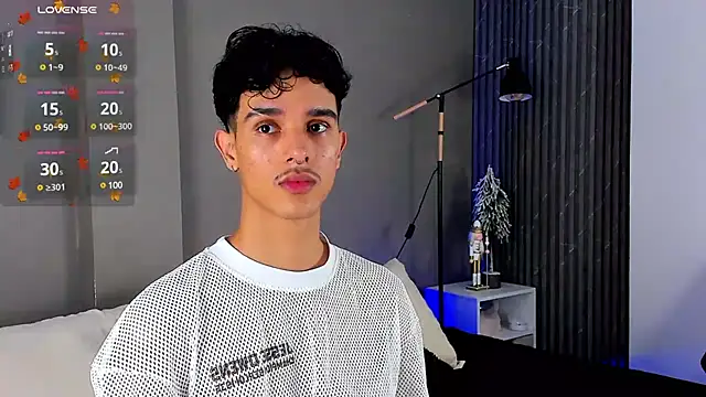 Snapshot of Busterspinter chatting on 12/18/24, 08:36 Busterspinter online show from 12/18/24, 08:36