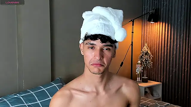 Snapshot of Busterspinter chatting on 12/24/24, 05:16 Busterspinter online show from 12/24/24, 05:16