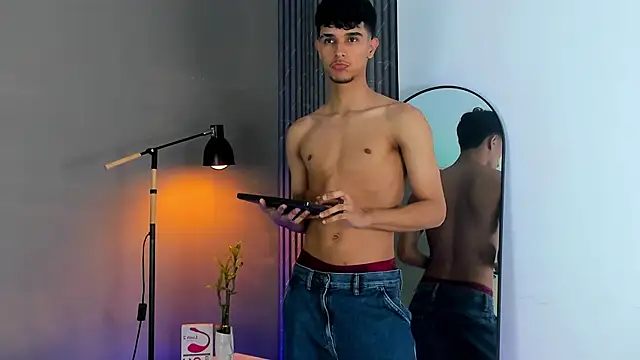 Snapshot of Busterspinter chatting on 01/19/25, 06:09 Busterspinter online show from 01/19/25, 06:09