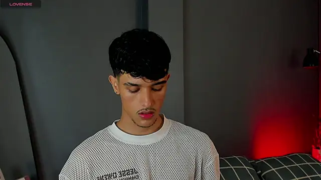 Snapshot of Busterspinter chatting on 02/04/25, 07:29 Busterspinter online show from 02/04/25, 07:29