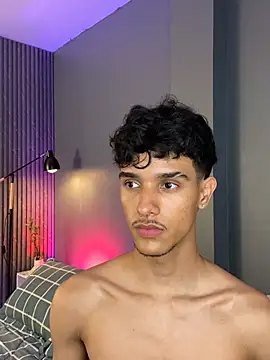 Snapshot of Busterspinter chatting on 02/05/25, 05:52 Busterspinter online show from 02/05/25, 05:52