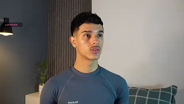 Snapshot of Busterspinter chatting on 09/19/25, 01:45 Busterspinter online show from 09/19/25, 01:45