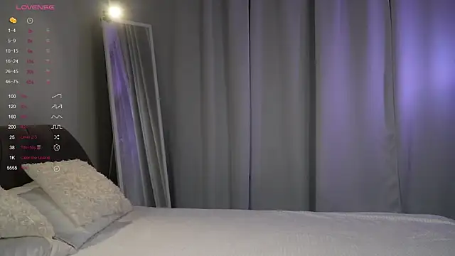 Snapshot of Good_Barbie chatting on 11/21/25, 01:26 Good Barbie online show from 11/21/25, 01:26