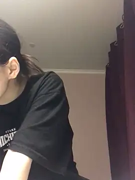 Snapshot of Milka23 chatting on 12/15/24, 07:10 Milka23 online show from 12/15/24, 07:10