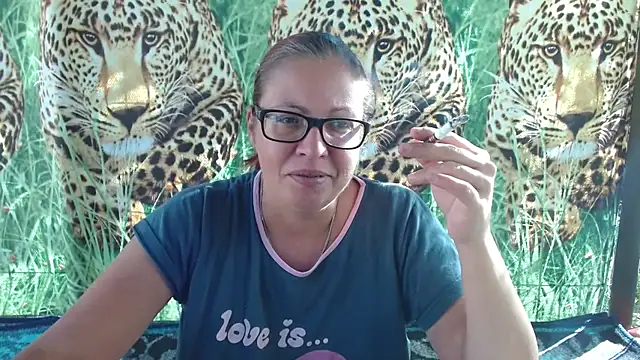 LadyHellene online show from 09/19/25, 06:59