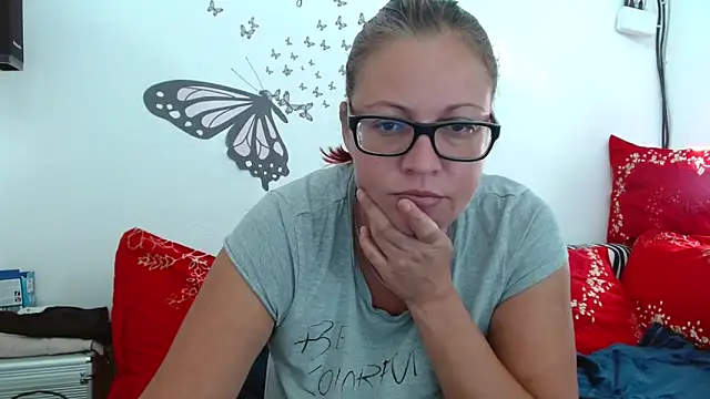 LadyHellene online show from 09/21/25, 06:15