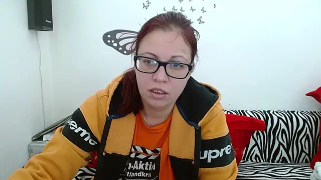 LadyHellene online show from 01/07/26, 07:33