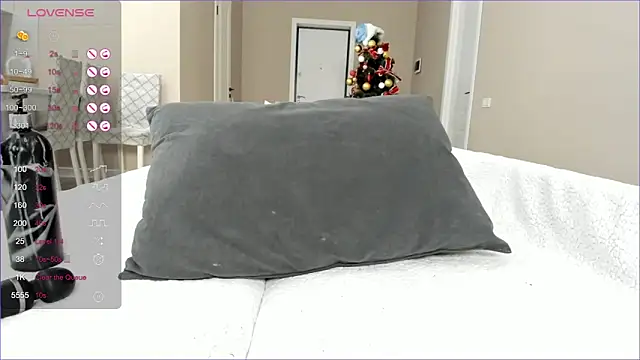 Snapshot of sailorrmoon chatting on 01/13/25, 06:16 sailorrmoon online show from 01/13/25, 06:16