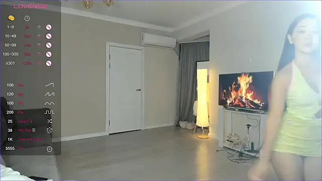 Snapshot of sailorrmoon chatting on 03/14/25, 01:35 sailorrmoon online show from 03/14/25, 01:35