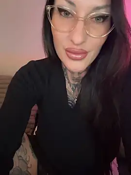 MeganWitch online show from 05/14/26, 06:47
