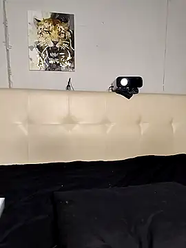 Lola Hale online show from 01/31/25, 01:11