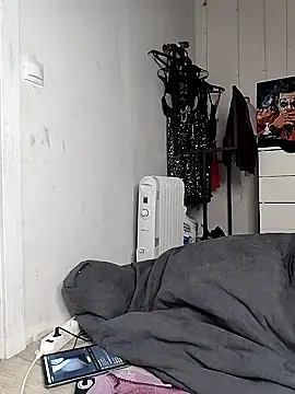 Lola Hale online show from 02/09/25, 09:06