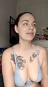 Lola Hale online show from 03/19/25, 06:01