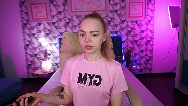 EmilySunshineS online show from 04/11/26, 12:31