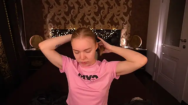 EmilySunshineS online show from 04/16/26, 05:52