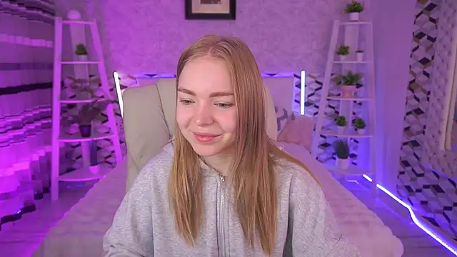 EmilySunshineS online show from 04/18/26, 05:44