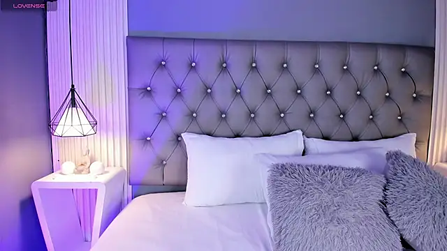 VioletthaRous online show from 02/21/26, 10:44