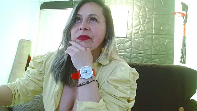 CINTHIA1609 online show from 09/29/25, 08:02