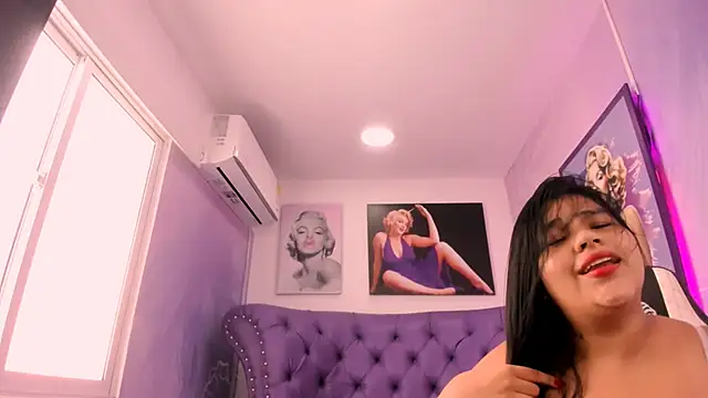 emma  milk  online show from 03/18/25, 05:53