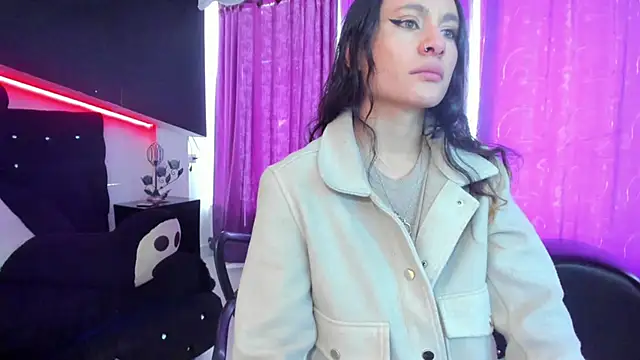 Coral Gibson online show from 09/20/25, 01:45