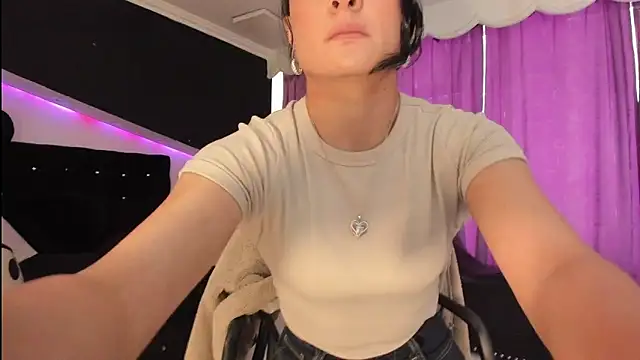 Coral Gibson online show from 03/28/26, 02:05