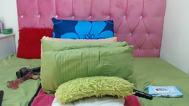 Hotty-boobsxxx online show from 02/17/25, 04:48