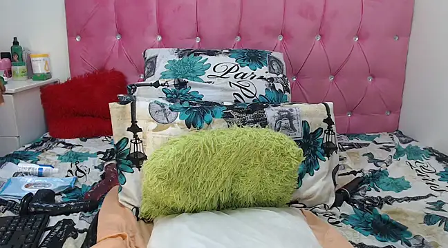 Hotty-boobsxxx online show from 02/19/25, 02:44