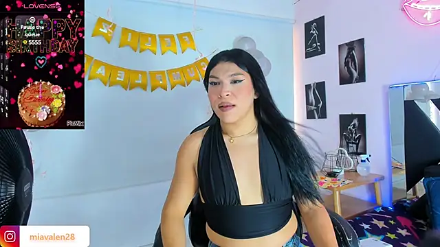 miavalentinaaa online show from 01/28/25, 07:42