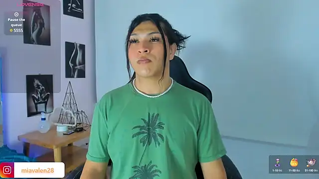 miavalentinaaa online show from 02/08/25, 12:38