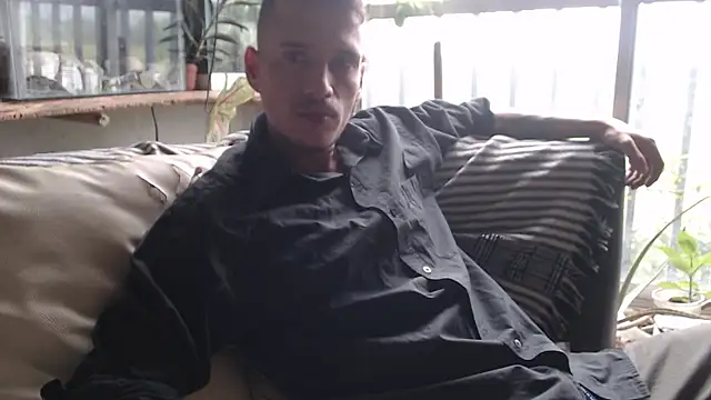 roystonee01 online show from 02/23/26, 05:54