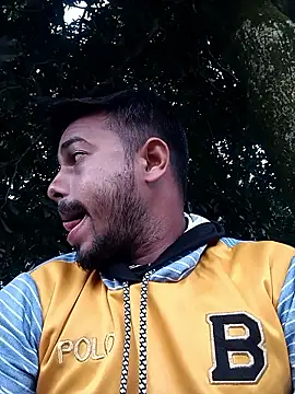 Snapshot of arafat_mia chatting on 11/22/25, 12:31 arafat mia online show from 11/22/25, 12:31