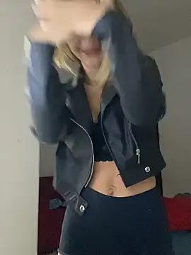 Carolinen online show from 01/27/25, 04:52