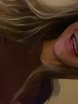 Carolinen online show from 04/06/26, 04:21