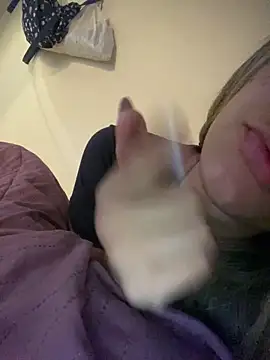 Carolinen online show from 04/14/26, 06:03