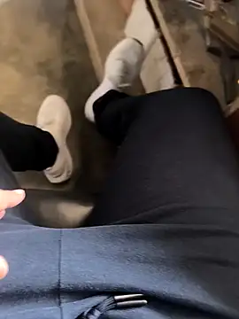 Snapshot of rana9639_1 chatting on 12/11/24, 05:00 rana9639 1 online show from 12/11/24, 05:00