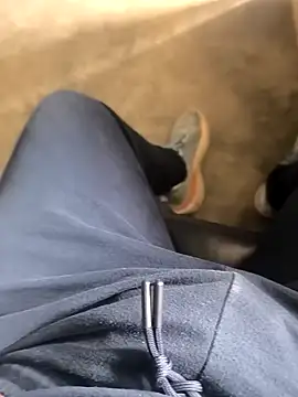 Snapshot of rana9639_1 chatting on 12/17/24, 06:45 rana9639 1 online show from 12/17/24, 06:45