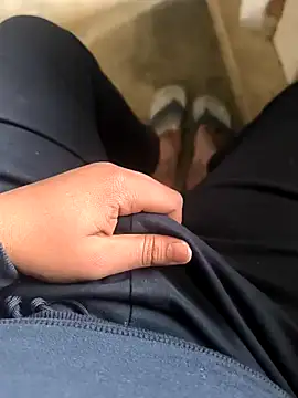 Snapshot of rana9639_1 chatting on 01/20/25, 05:15 rana9639 1 online show from 01/20/25, 05:15