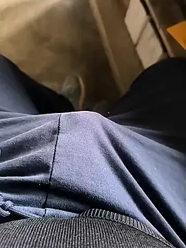 Snapshot of rana9639_1 chatting on 02/20/25, 05:33 rana9639 1 online show from 02/20/25, 05:33