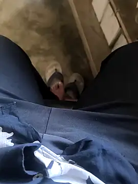 Snapshot of rana9639_1 chatting on 03/20/25, 04:07 rana9639 1 online show from 03/20/25, 04:07