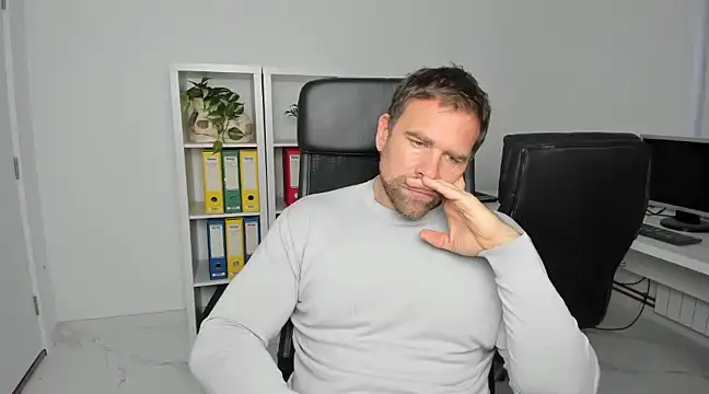 John-E-Dough online show from 12/04/24, 08:01