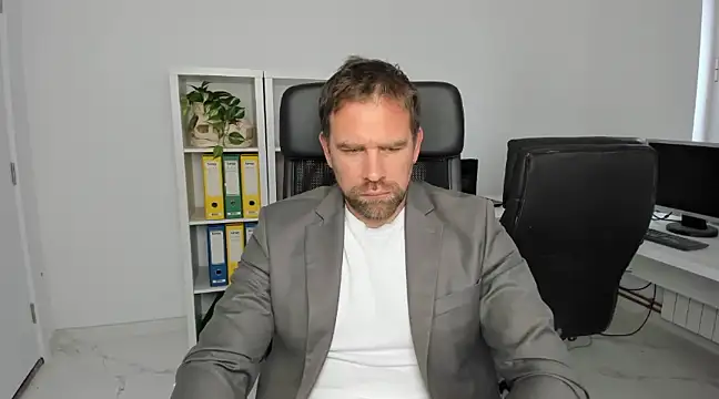 John-E-Dough online show from 12/06/24, 08:59