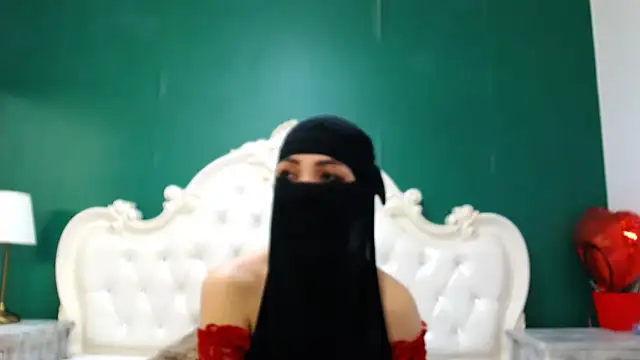 Snapshot of Hajar_Kar chatting on 02/12/25, 05:26 Hajar Kar online show from 02/12/25, 05:26