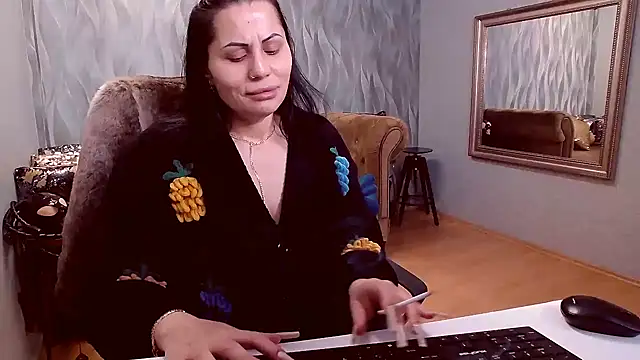 Sara Poison online show from 02/10/25, 03:35